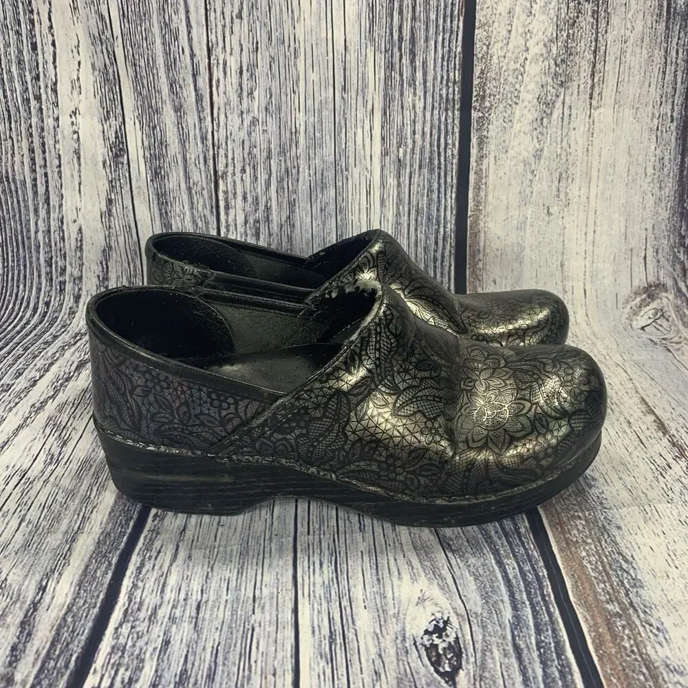 Dansko Floral Black Embossed Leather Professional Clogs Women’s 39